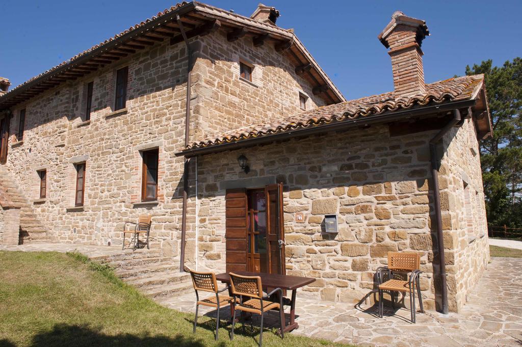 Agriturismo Tenuta Di Biscina エクステリア 写真
