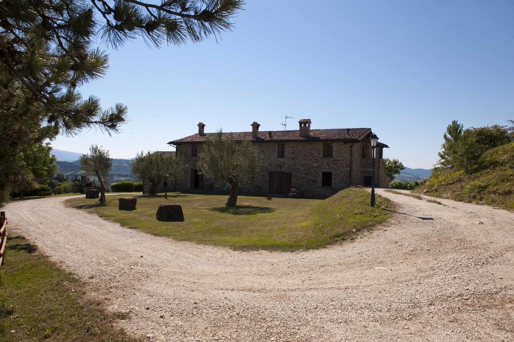 Agriturismo Tenuta Di Biscina エクステリア 写真