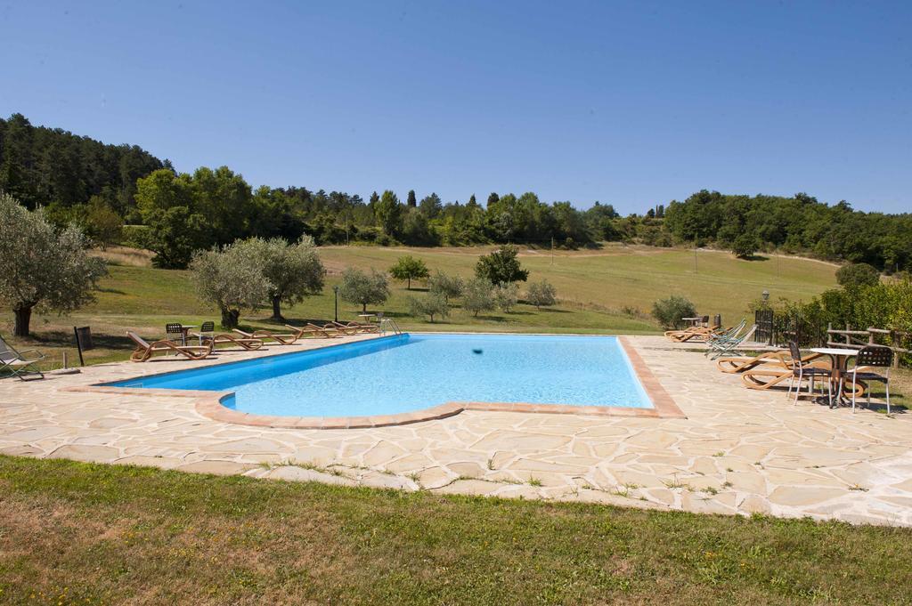 Agriturismo Tenuta Di Biscina エクステリア 写真