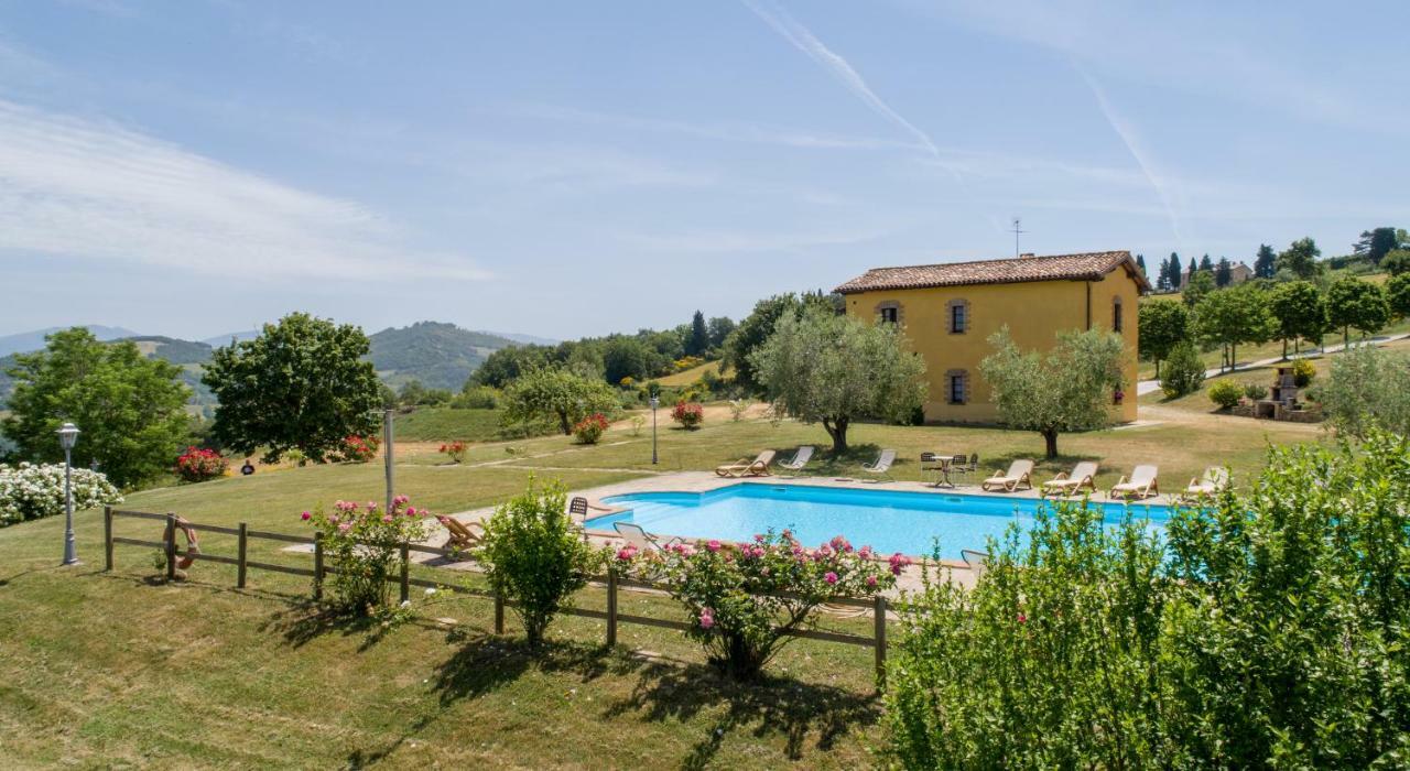 Agriturismo Tenuta Di Biscina エクステリア 写真